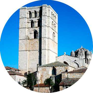Catedral de Zamora al Atardecer - Visitas Guiadas Zamora